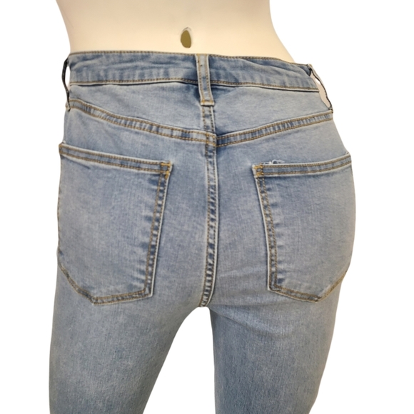 Forever 21 High Rise Distressed Jeans 27 - Picture 5 of 8